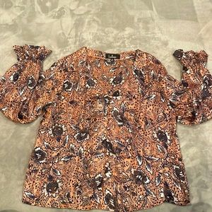 Lulus button down blouse. Floral print size M. Like new